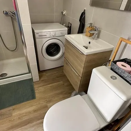 Apartment Climatises Proche *
