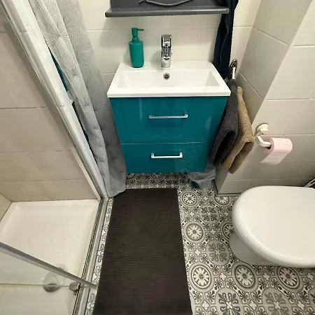 Apartment Climatises Proche Nice